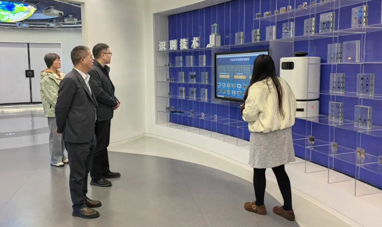 金水区农业农村局领导莅临云飞科技参观调研